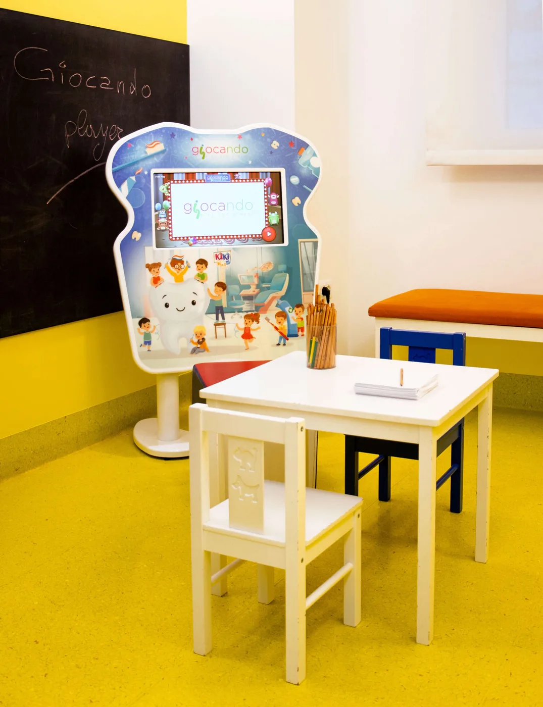 KIKI FUN interaktív játék használat közben